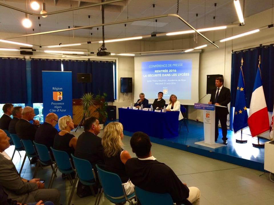 Conférence de presse de Christian Estrosi Président de la Région - Rentrée 2016 la sécurité dans les lycées.